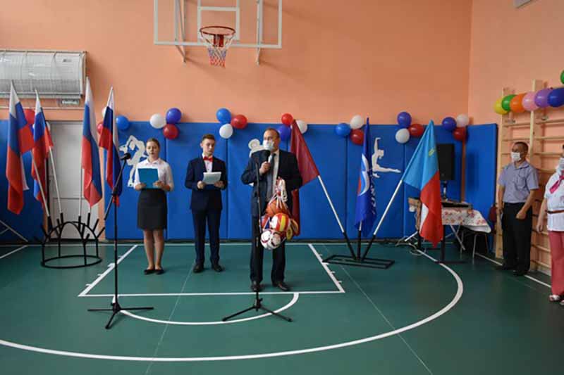 Обновленный спортзал открыли в школе Клинцовского района благодаря партпроекту “Единой России”