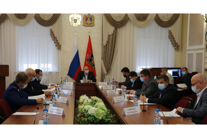 Виталий Беляй, исполняющий обязанности председателя Брянской областной Думы, провел заседание Совета областного парламента