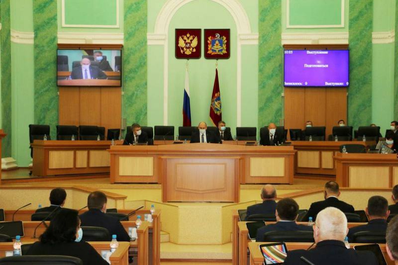 Виталий Беляй, исполняющий обязанности председателя Брянской областной Думы, провел внеочередное заседание регионального парламента