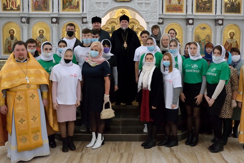 Православные волонтеры из Новозыбкова впервые посетили собор в честь Богоявления Господня в городе Клинцы