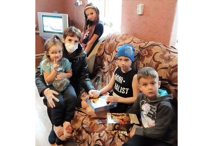 Девочке из Клинцовского района, которая перенесла пересадку костного мозга, благотворительный фонд «Ванечка» подарил ультрафиолетовый бактерицидный рециркулятор