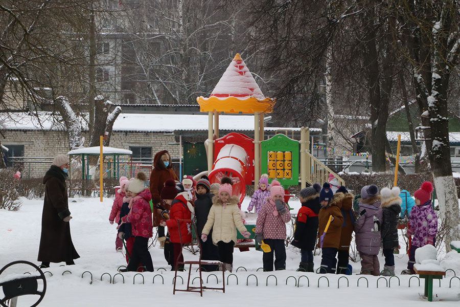 В детских садах Брянска проводится перезагрузка мест активного отдыха детей на свежем воздухе