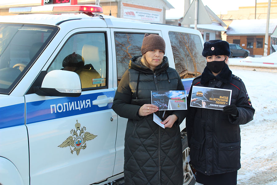 В Клинцах Брянской области сотрудники госавтоинспекции провели акцию «Безопасный обгон»