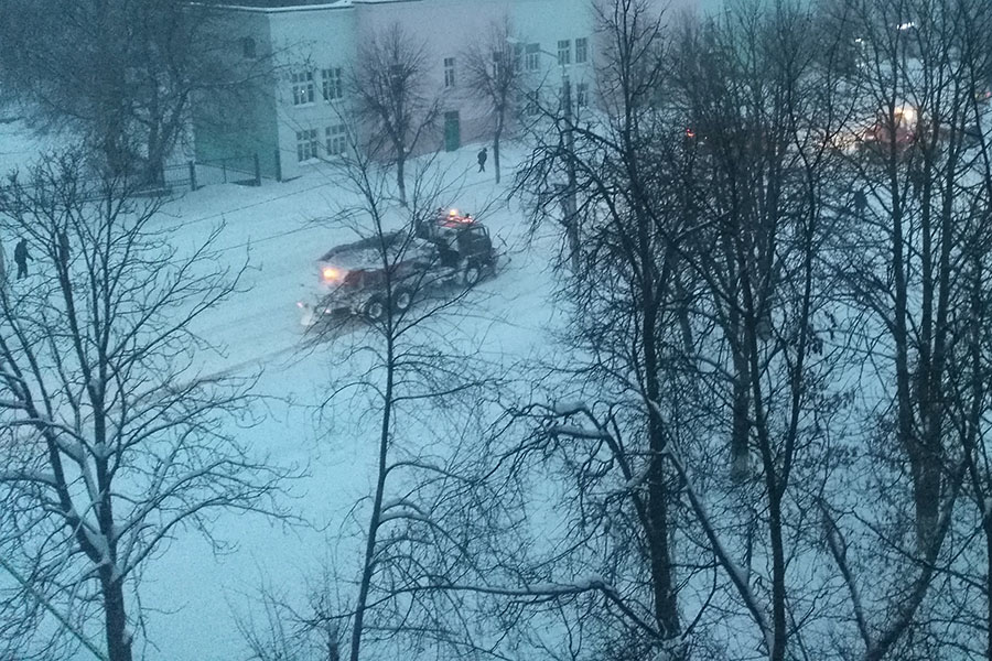 В Клинцах идет борьба с последствиями сильнейшего снегопада