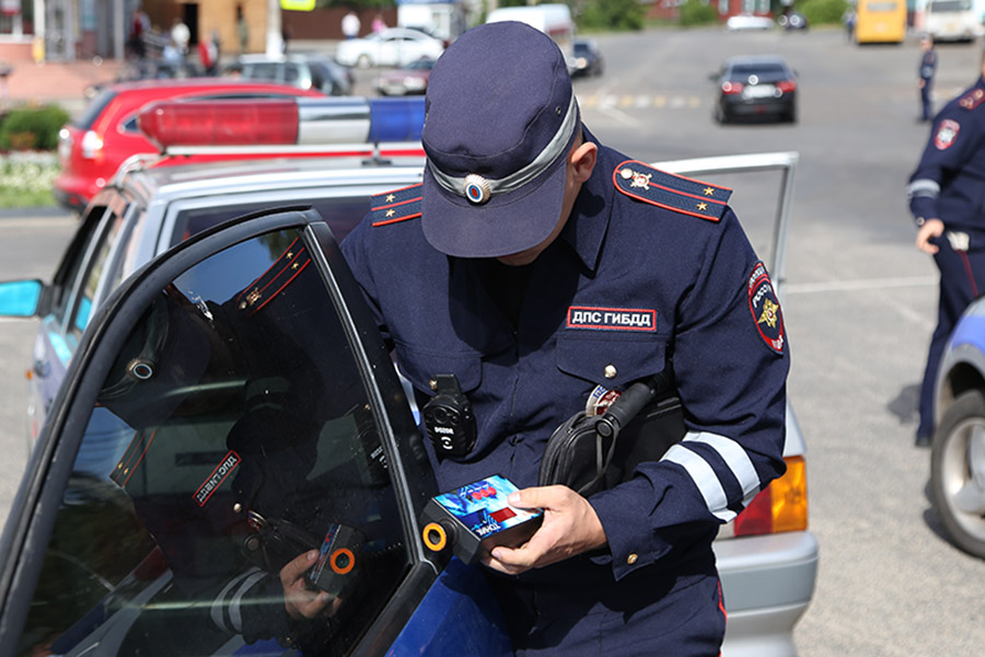 Гоавтоинспекция города Клинцы с 19 по 28 апреля обратит особое внимание на нарушение правил тонировки автотранспорта