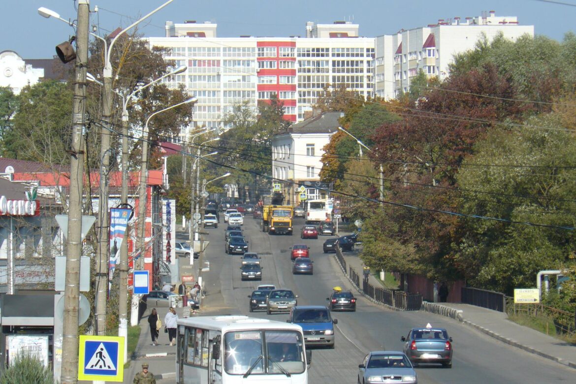 В Клинцах на Октябрьской улице начался ремонт проезжей части