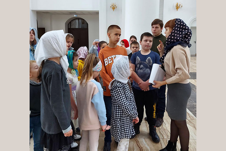 Воспитанники Воскресной школы в Клинцах познакомились с днями сотворения мира