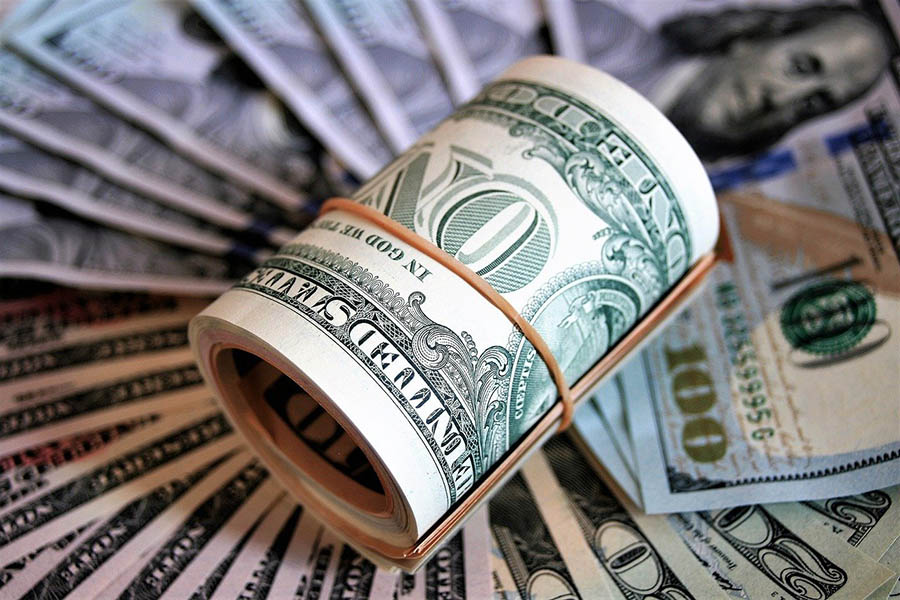 Брянская таможня: из России можно вывозить наличную иностранную валюту, в сумме не превышающую эквивалент 10 тыс. долларов США