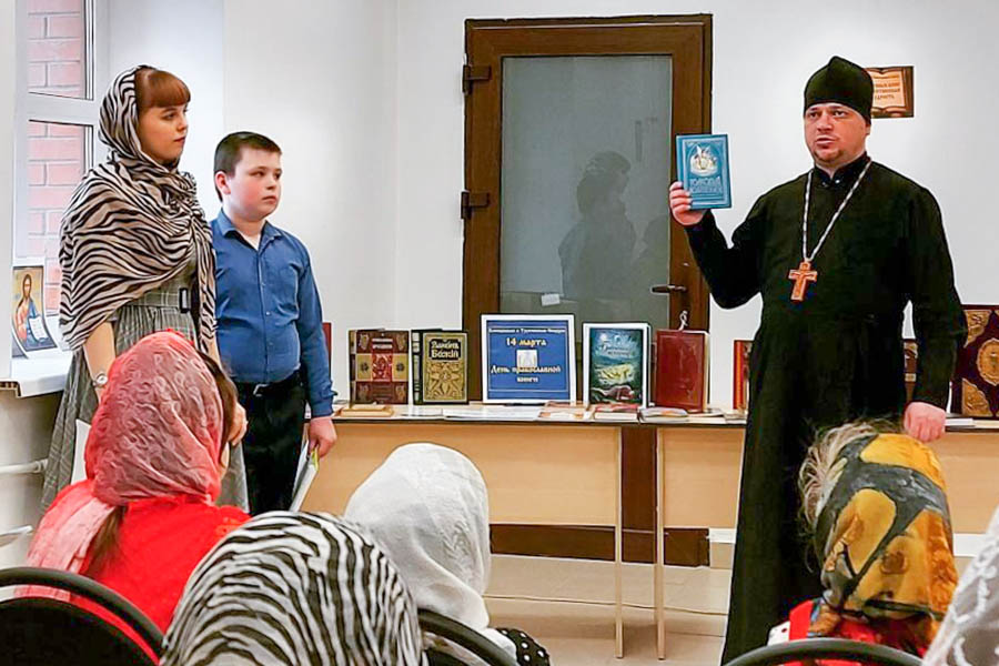 В воскресной школе при Кафедральном соборе в честь Богоявления Господня детям рассказали об основах православного книгопечатания