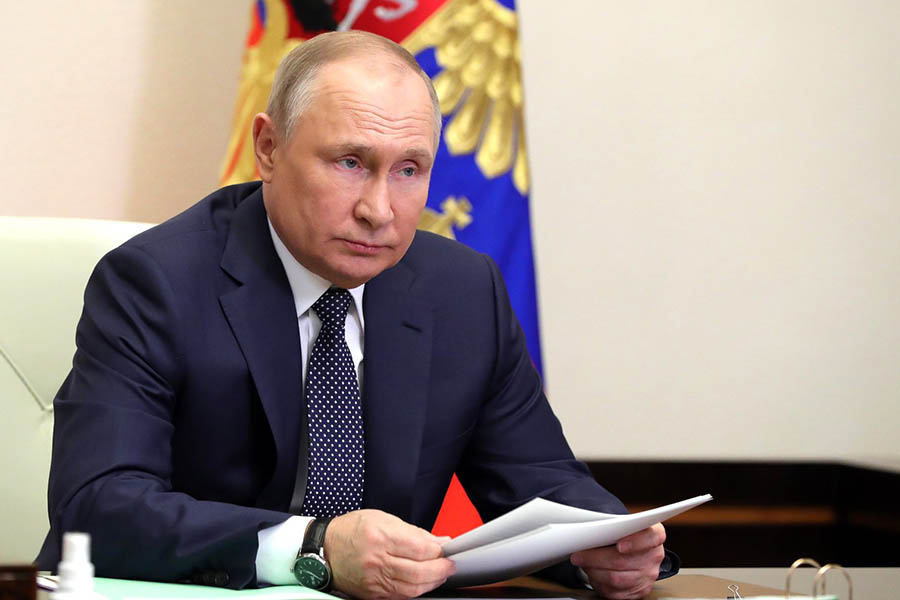 Владимир Путин отдал указание по мерам социальной поддержки населения
