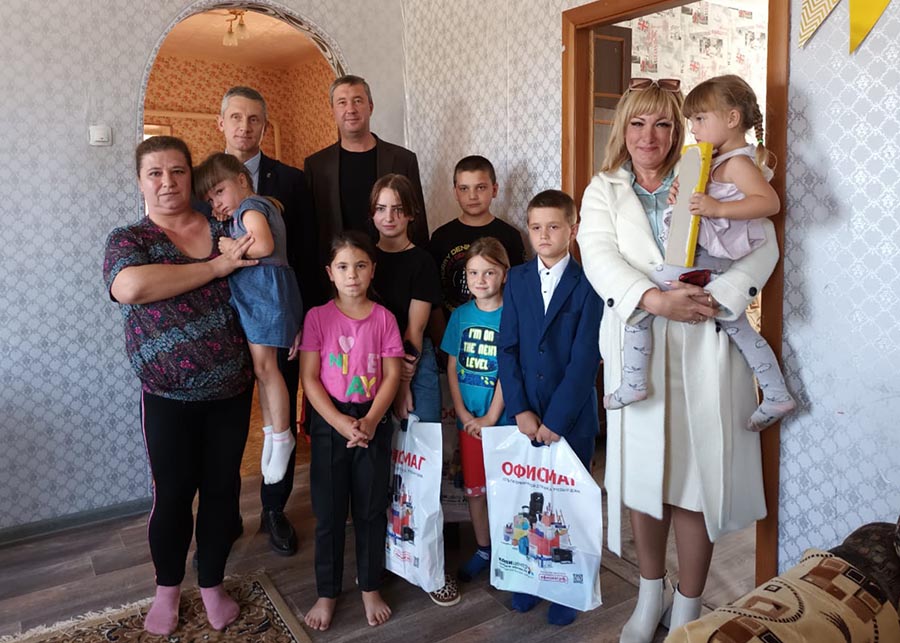 Мэр и глава города Клинцы приняли участие в акции «Семья – семье»